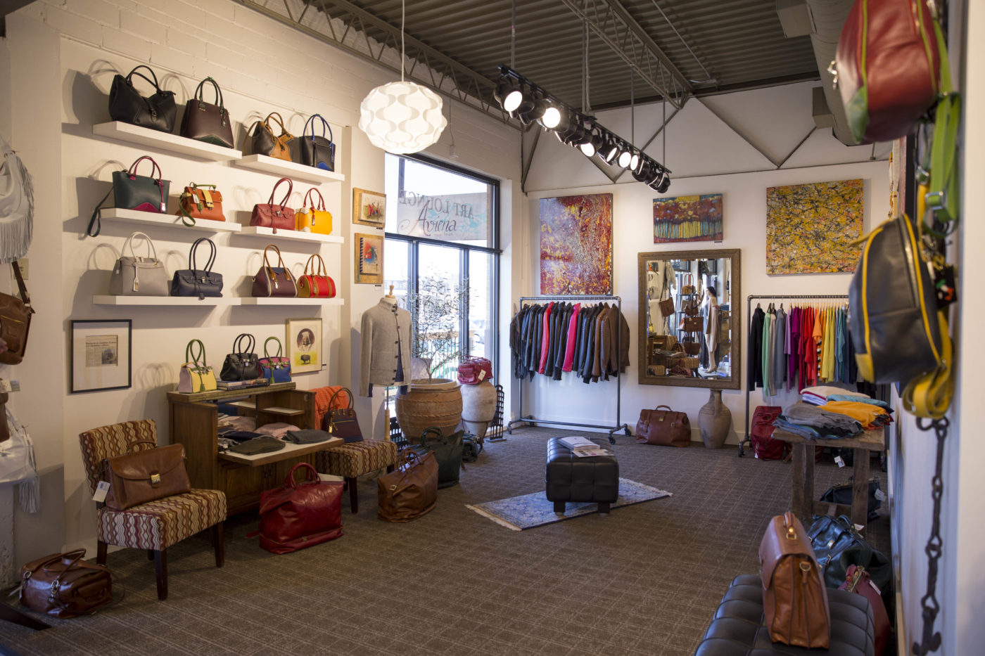 Luca's Boutique at 8th & Railroad