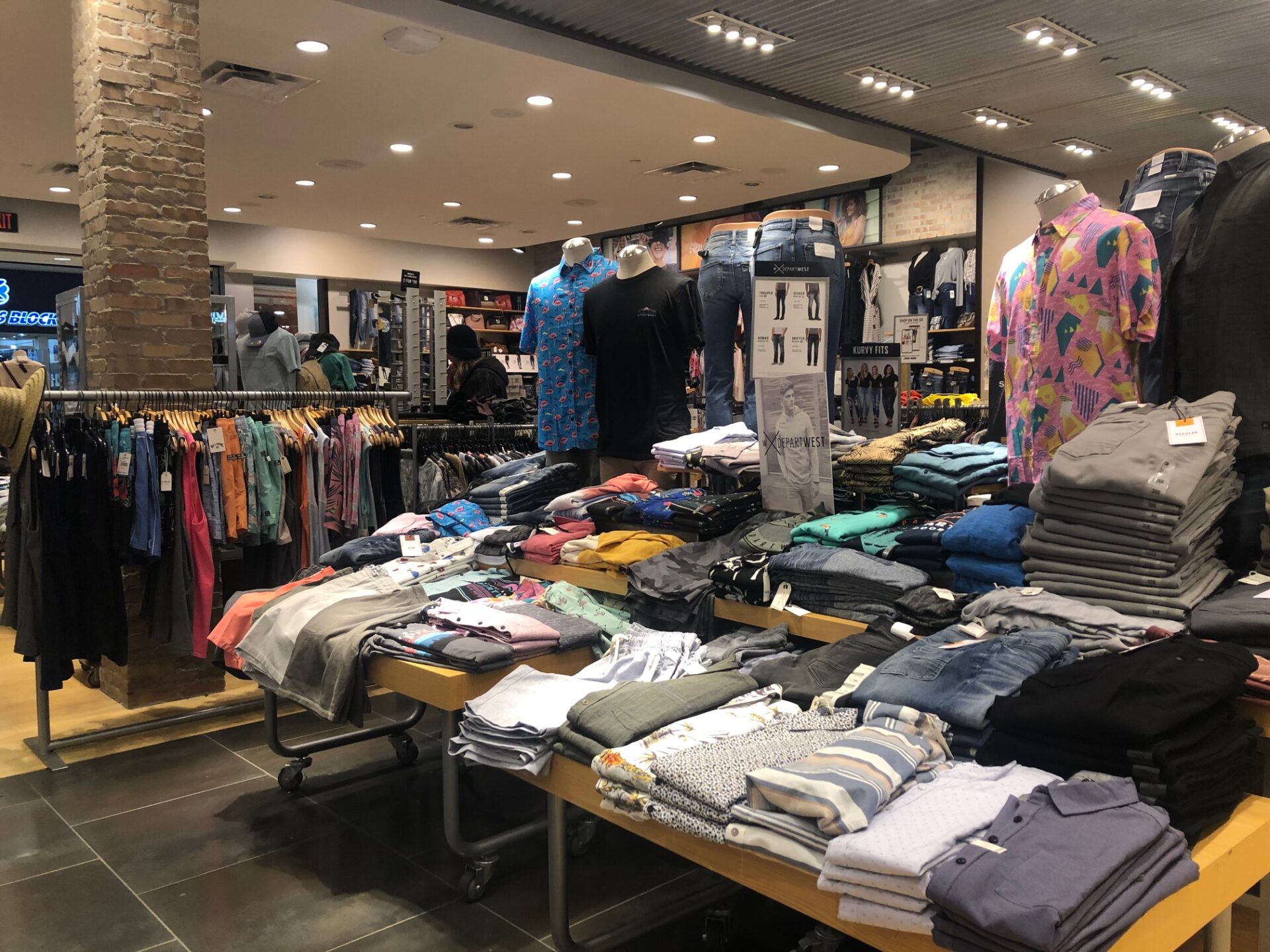 Buckle debuts updated look in one of its top stores - SiouxFalls.Business