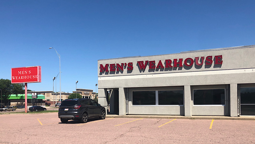 mens wearhouse bankruptcy