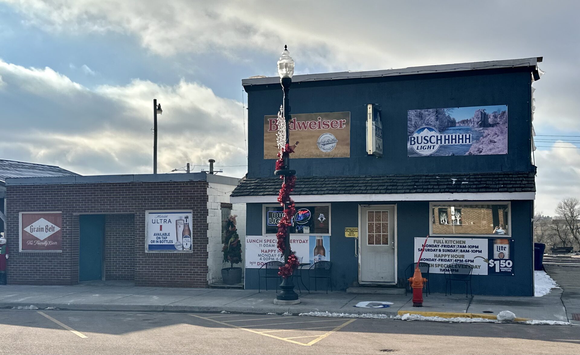 Garretson sports bar closes, merges into town's longtime bar